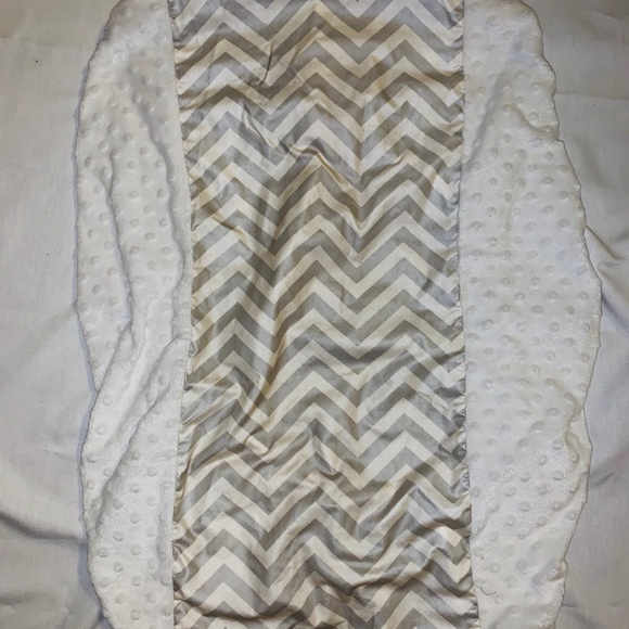 🤍🖤 Grey, White Cream chevron Changing pad cover - Picture 2 of 4